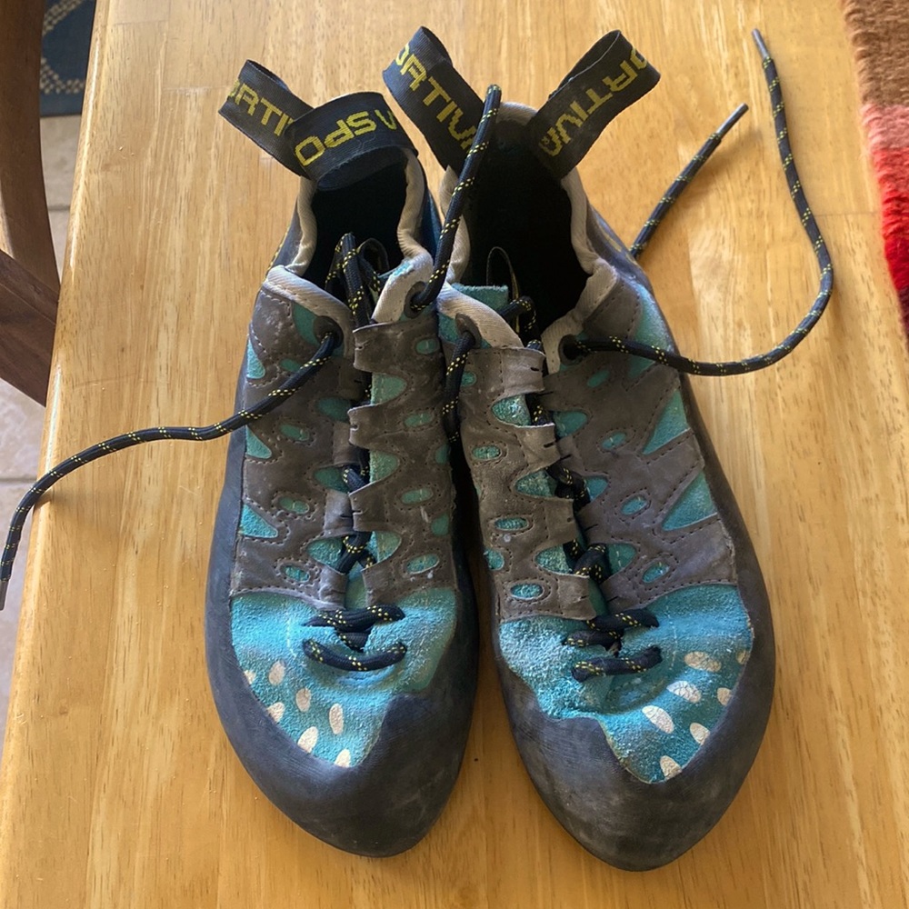 Climbing shoes